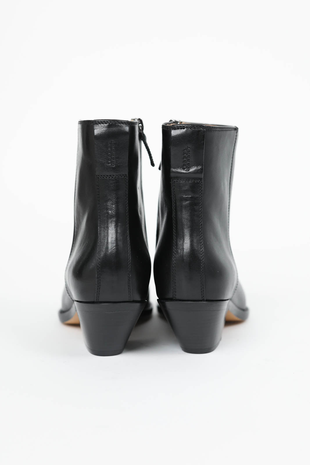 Adnae boots in black