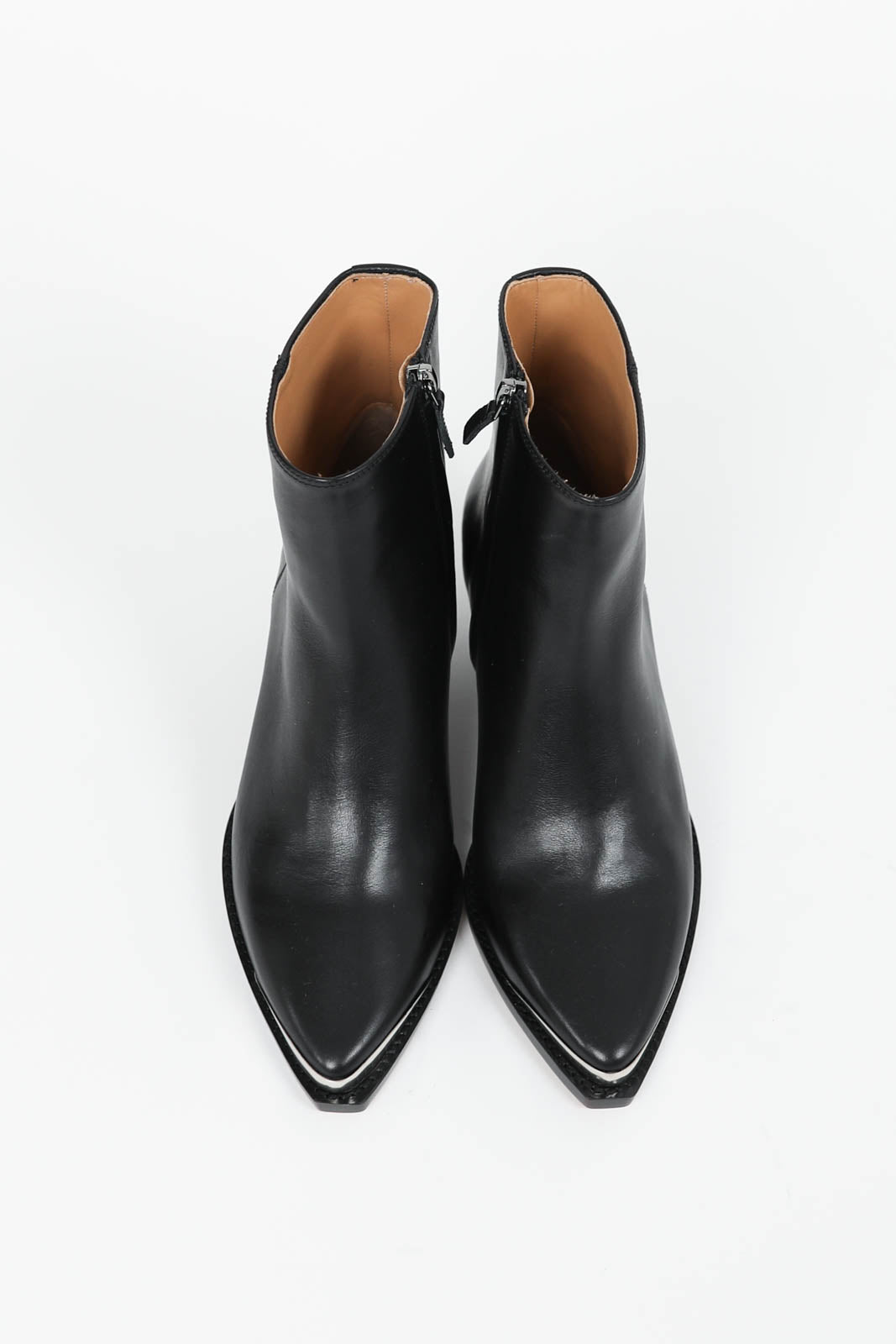 Adnae boots in black