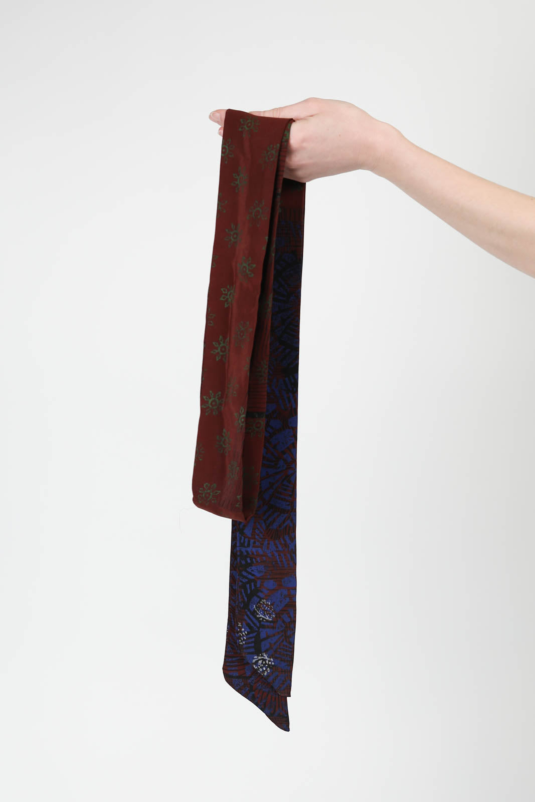 Scarf tie in blue/red multicolor