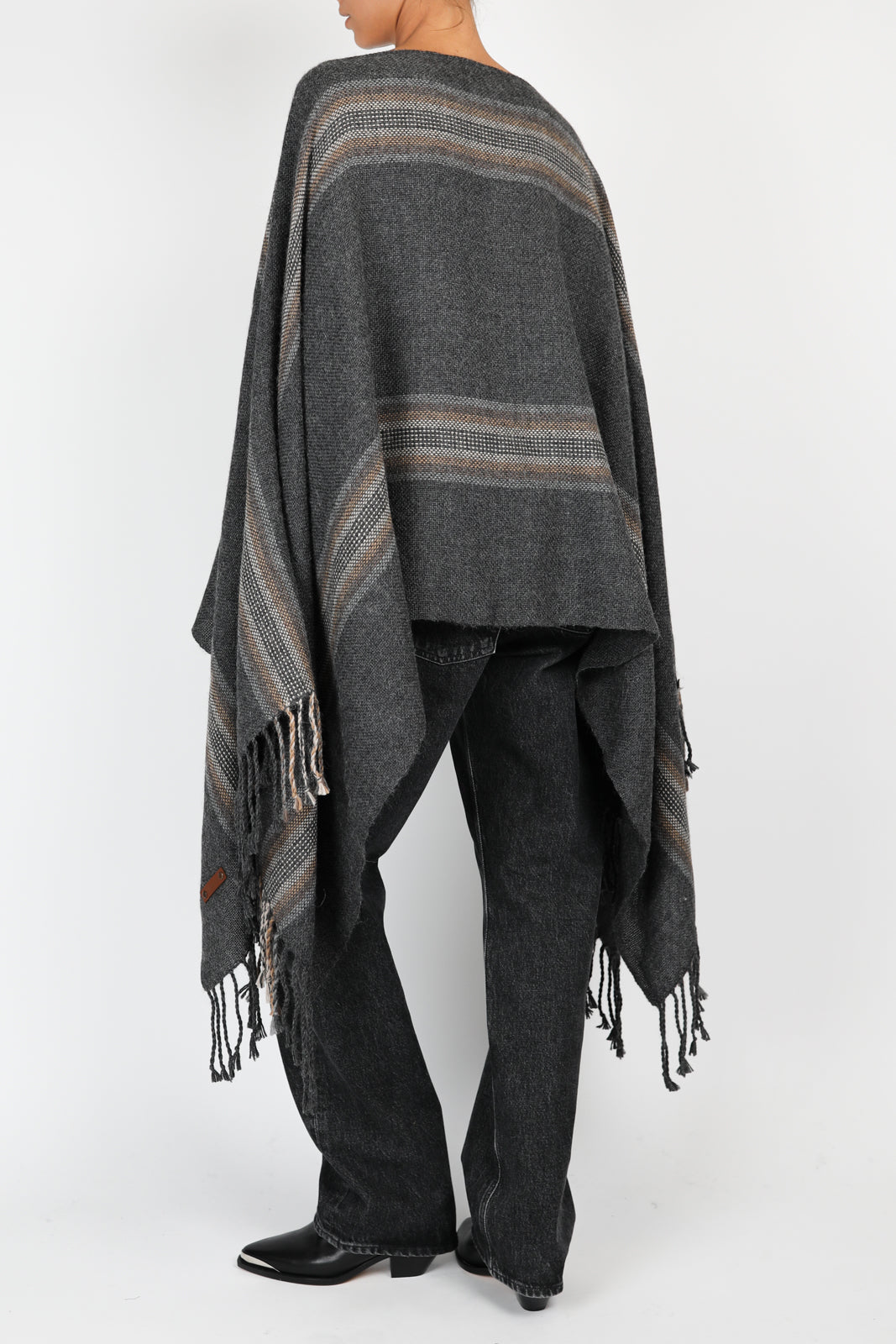 Poncho in Anthracite Raye