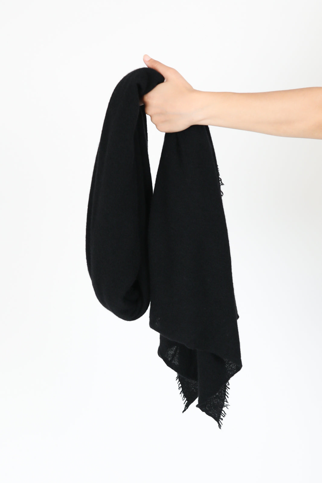 Adriel scarf in black