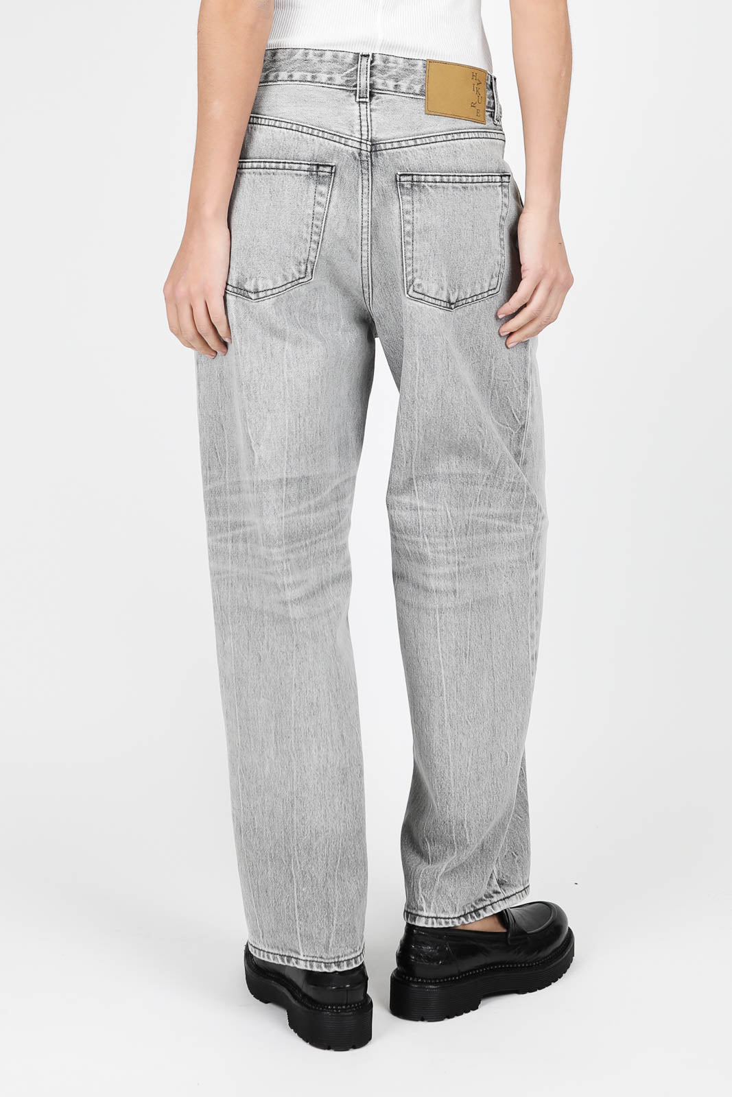 Betty jeans in Fog Grey