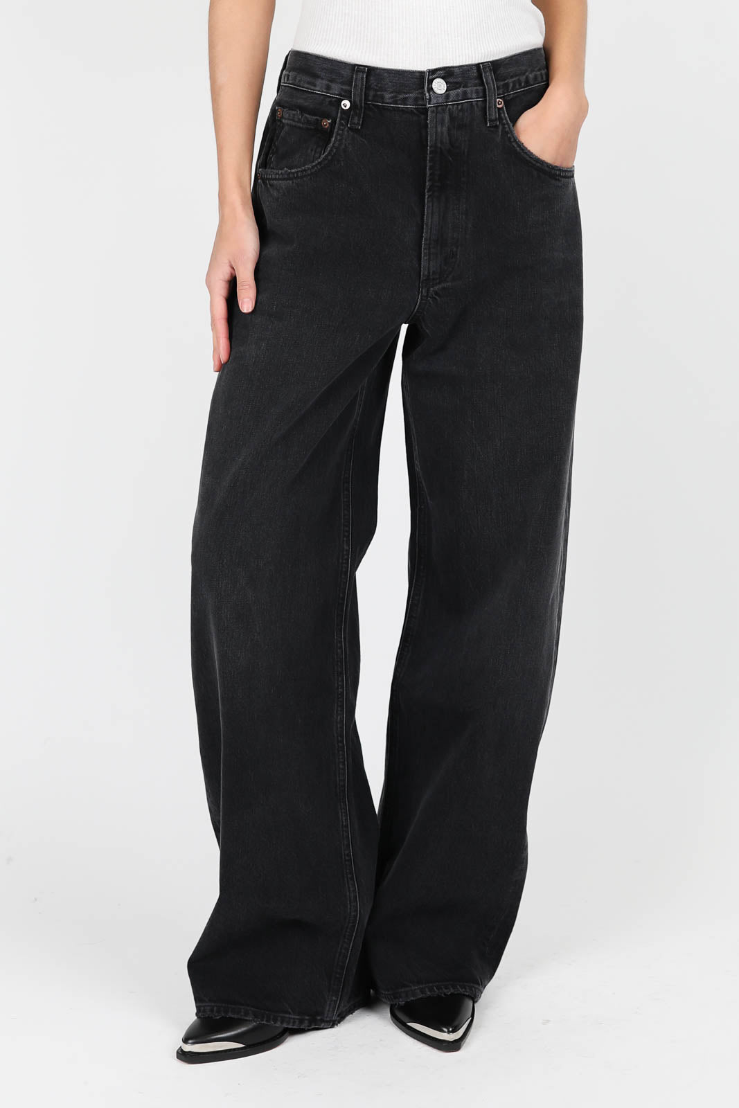 Jeans Low Curve in Black Tar