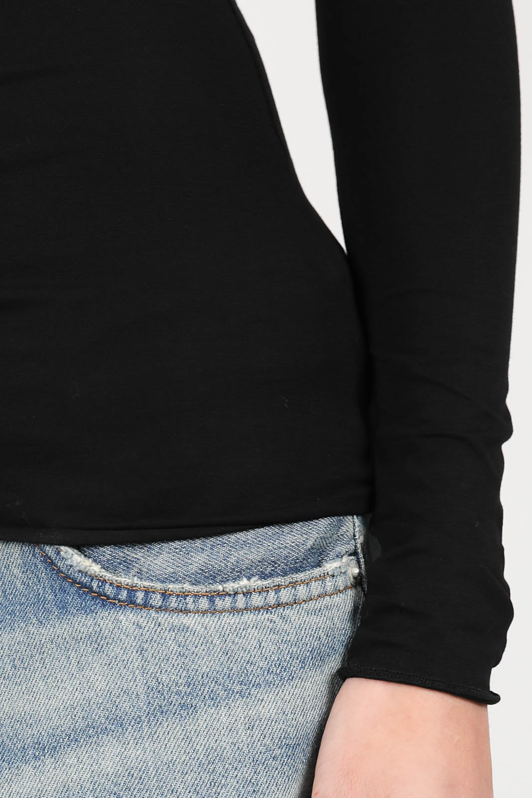 Long-sleeved cotton shirt in black