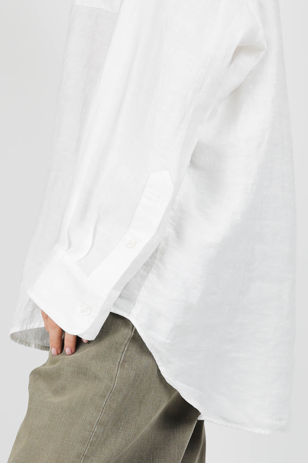 Drop neck blouse in white