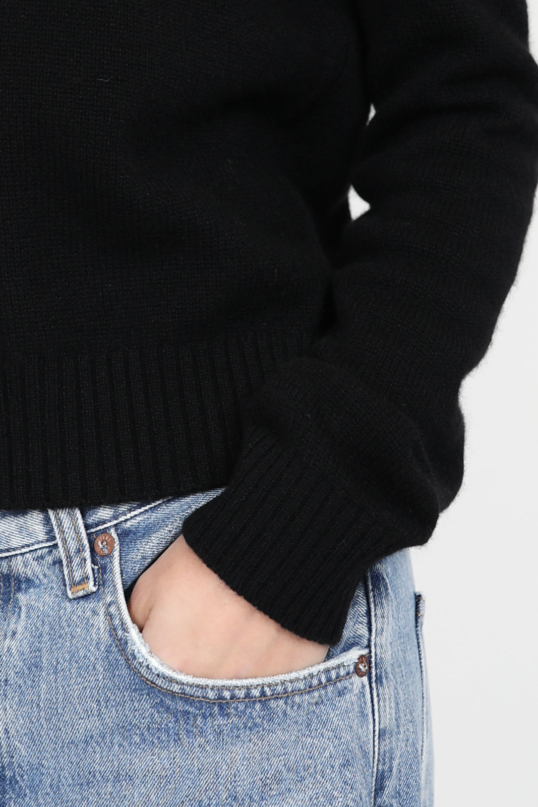 Mable sweater in black