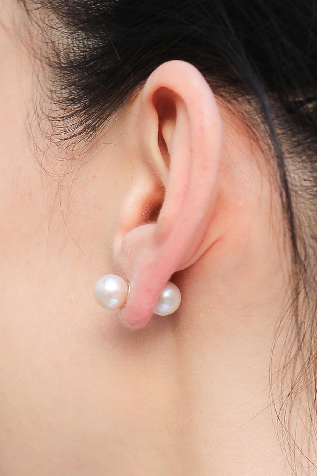 Earring Small Pearls Piercing in Pearl