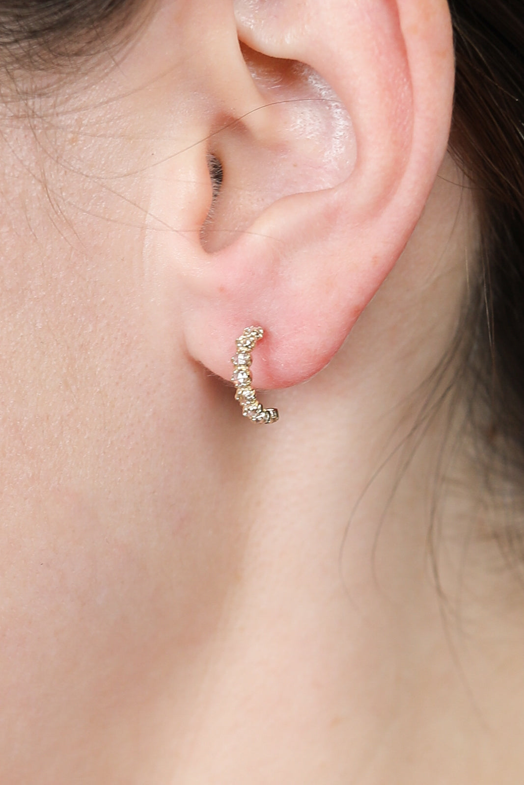 Ava earring in diamond