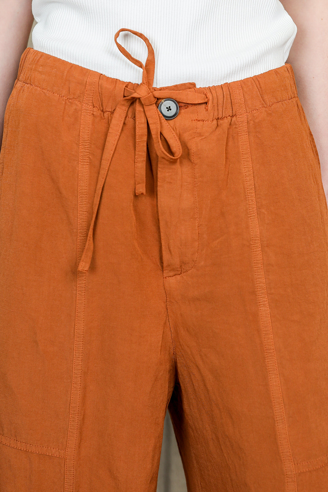 Wide-leg trousers in terracotta