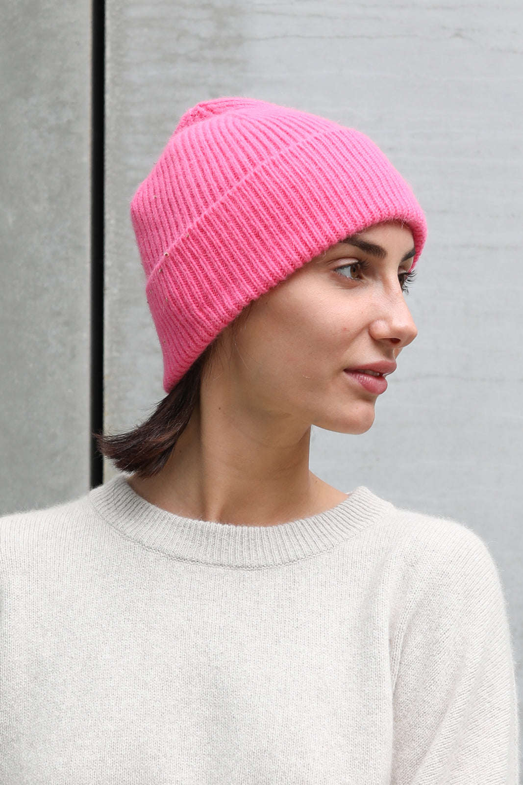 Knitted beanie in bubble gum