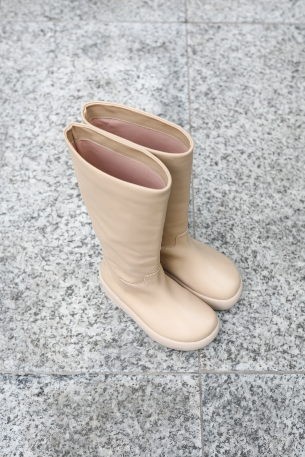 Gia 16 boots in Oatmilk