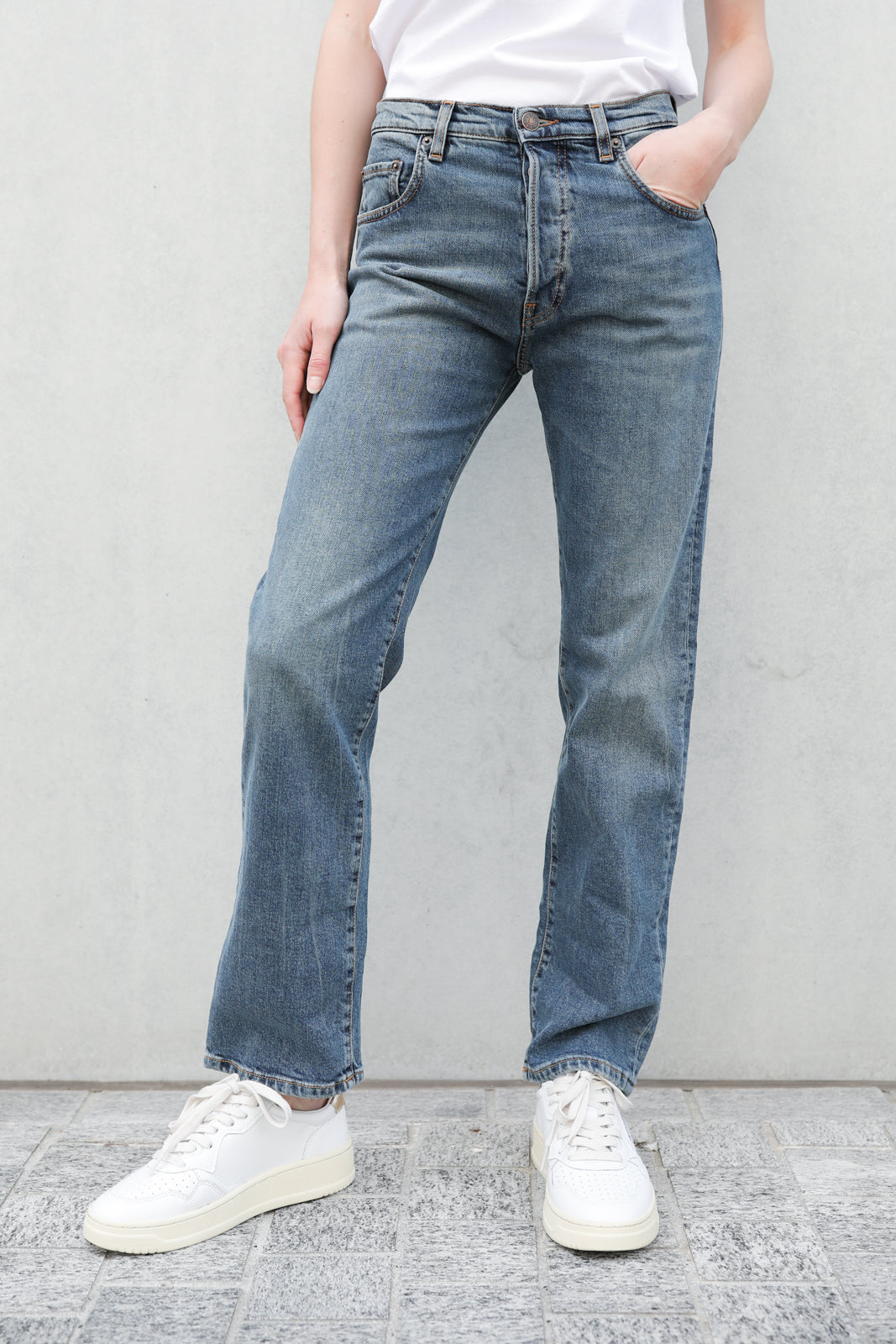 Jeans 495 in Clean Dark in Clean Dark