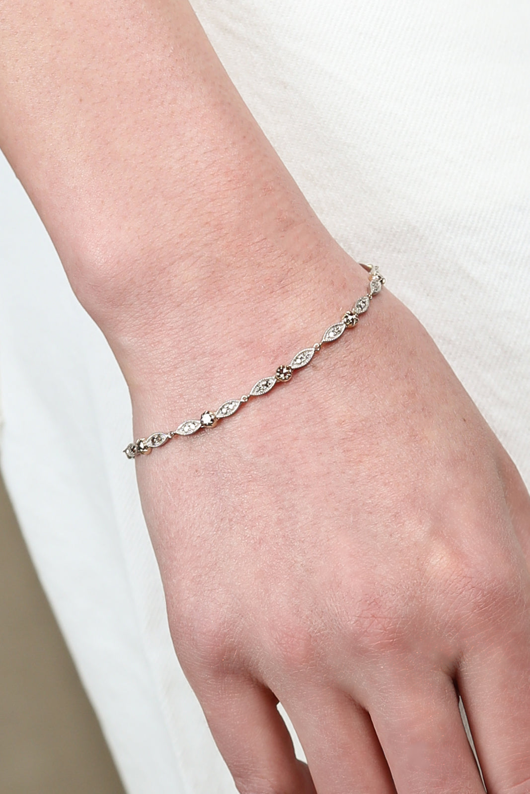 Ava Bracelet in Diamond