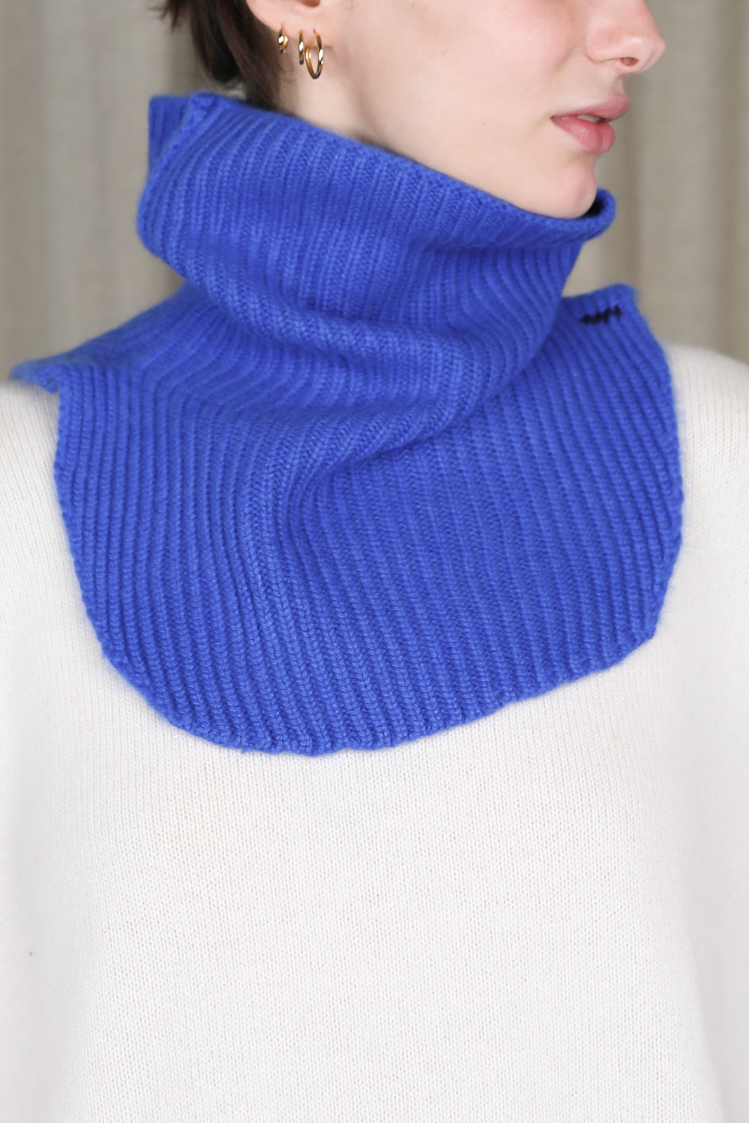 Scarf collar in blue