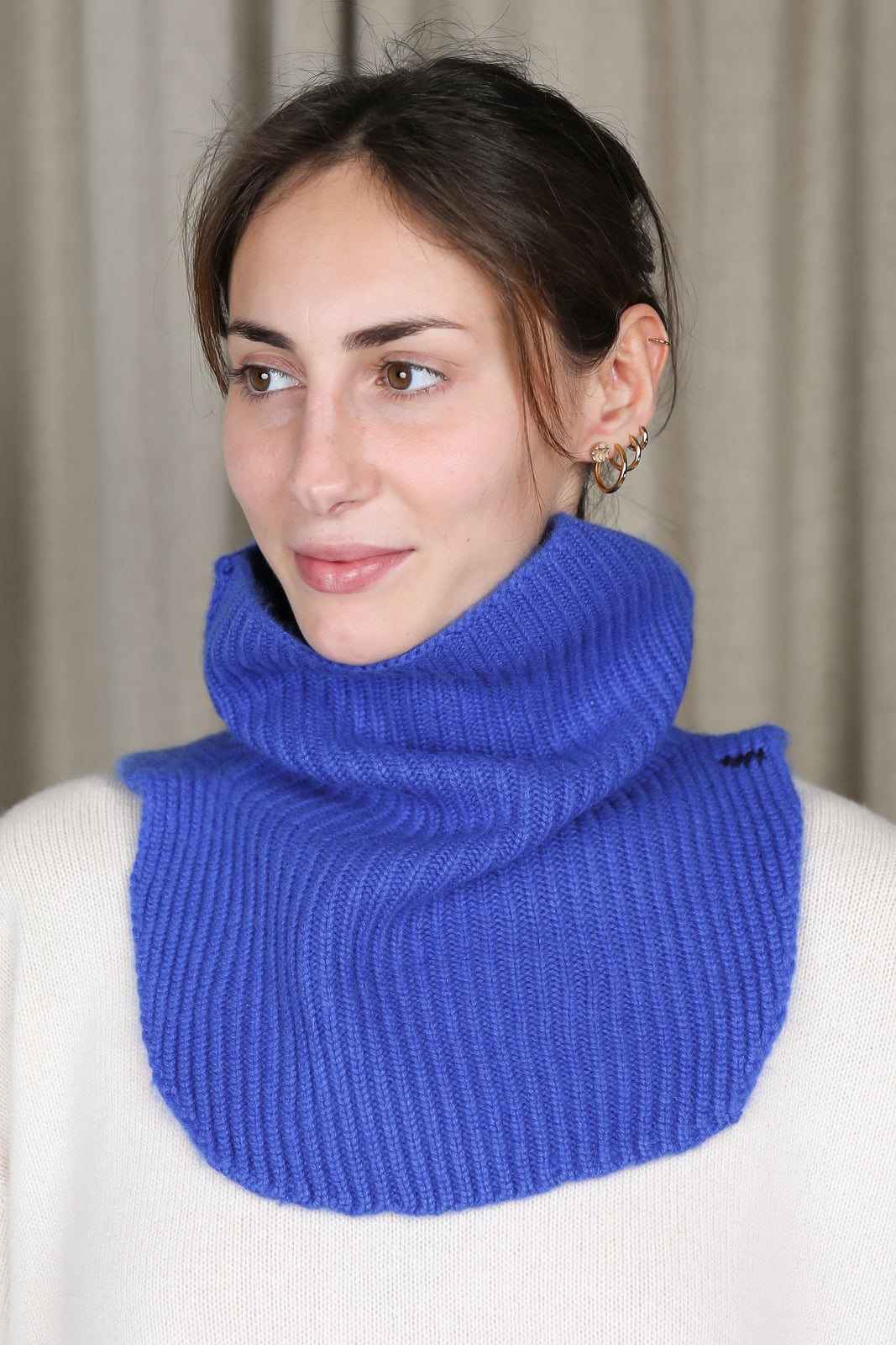 Scarf collar in blue