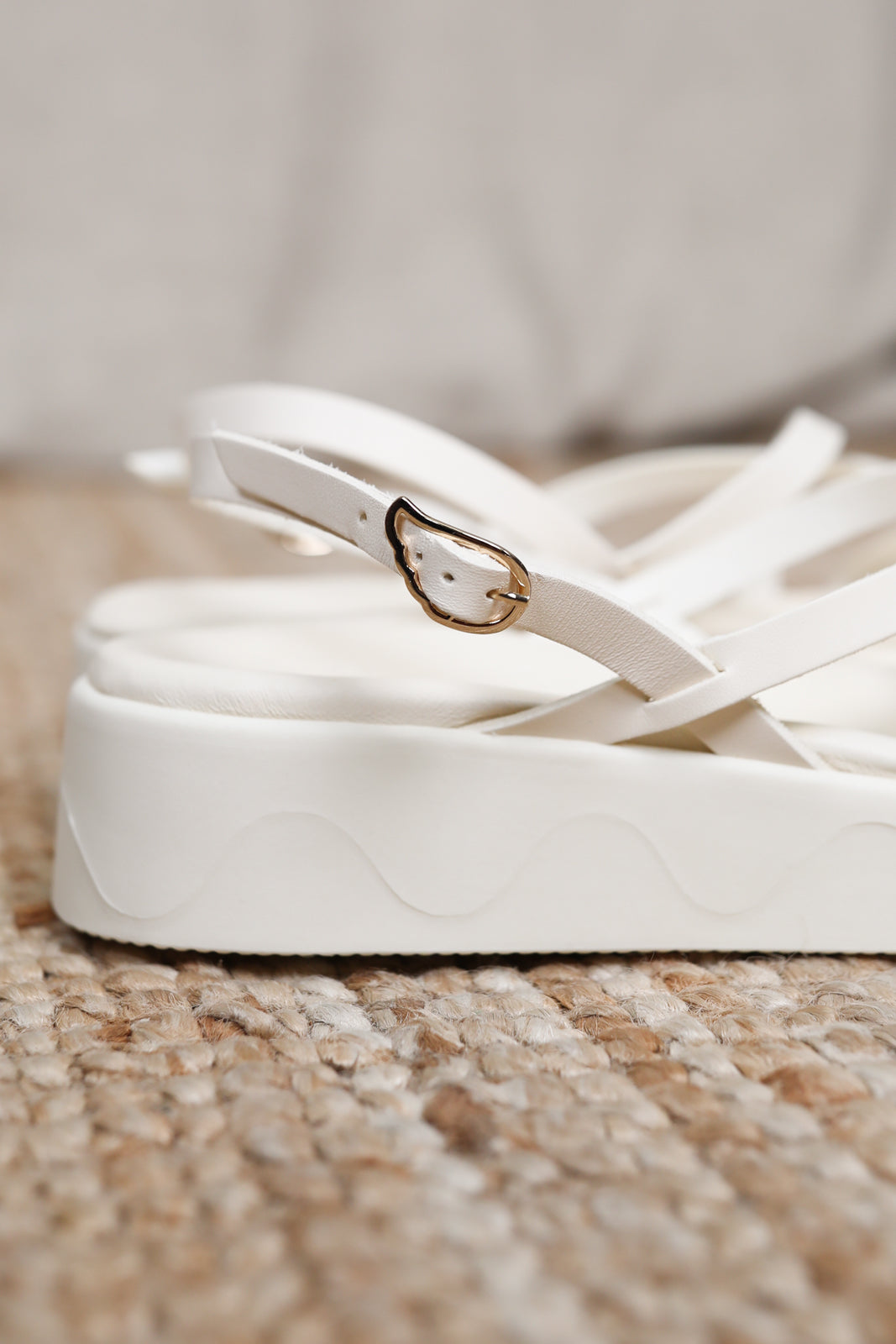 Silia sandals in off white