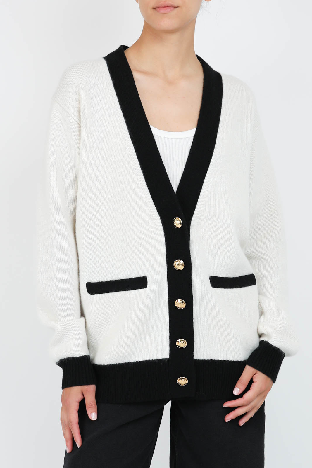 Cardigan Neshat en Ivory/Black