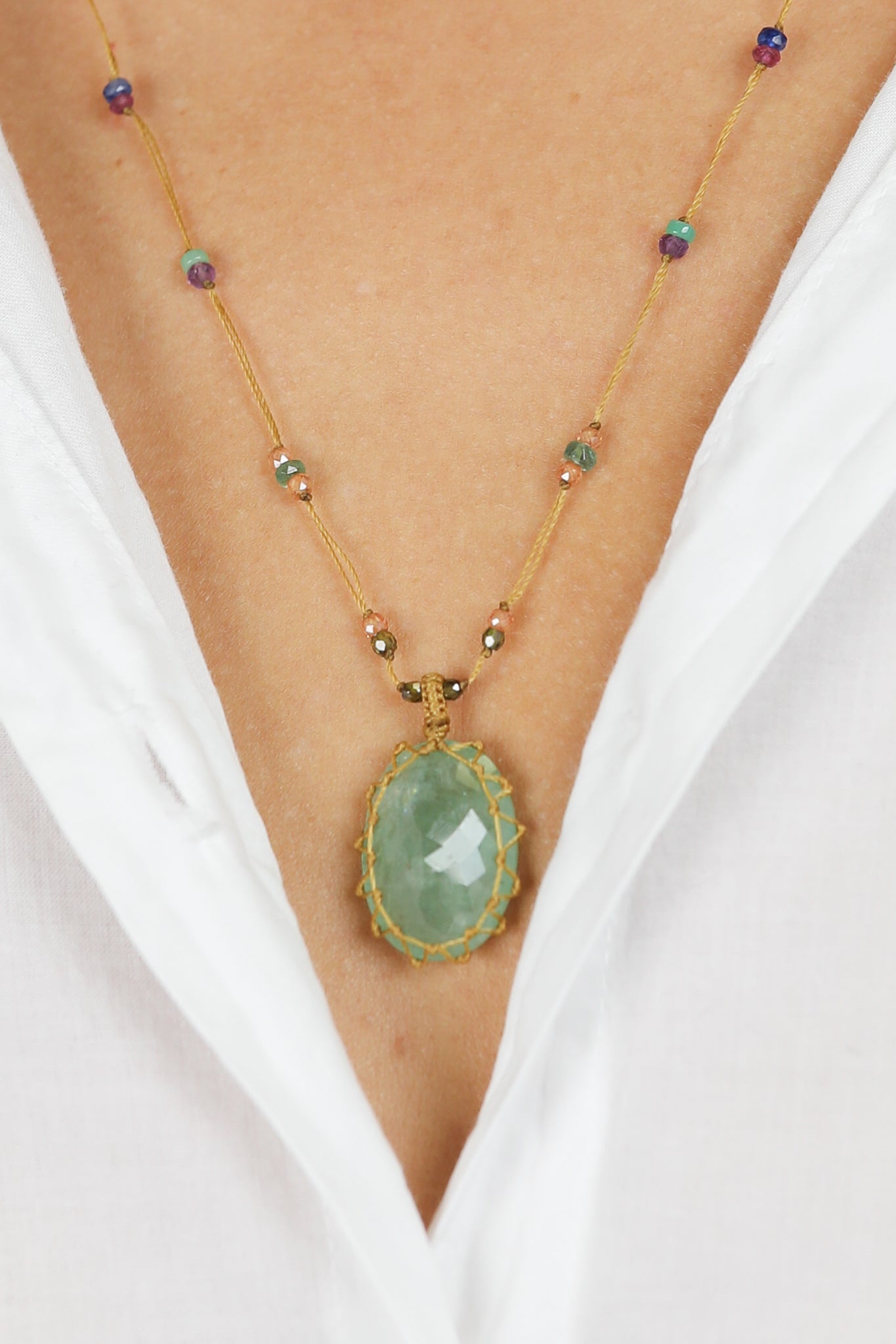 Collier Tibet en Quartz Vert Fraise