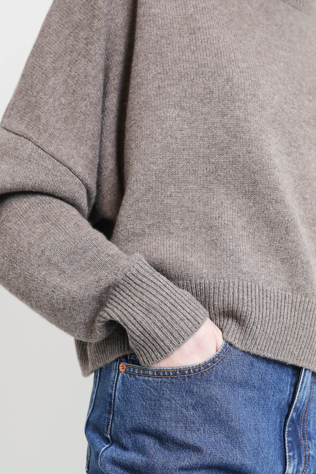 Loulou de Saison, Pullover Luke en taupe mélangée