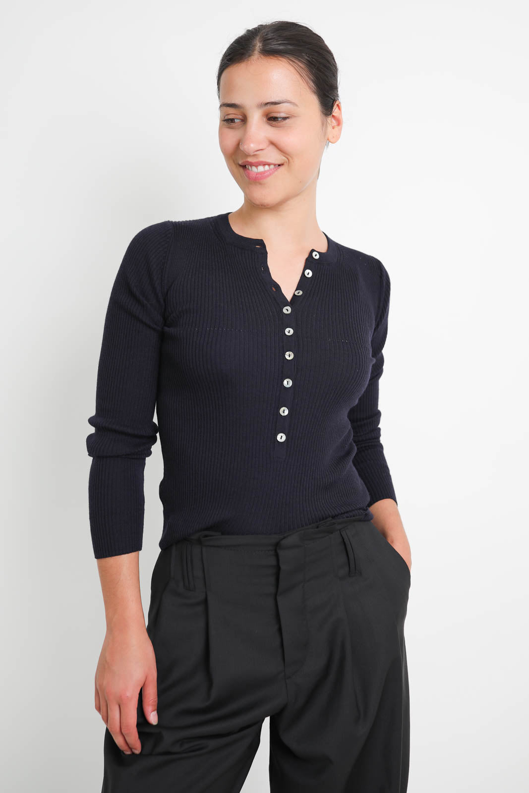 Nackyié, chemise à manches longues Insider en bleu marine