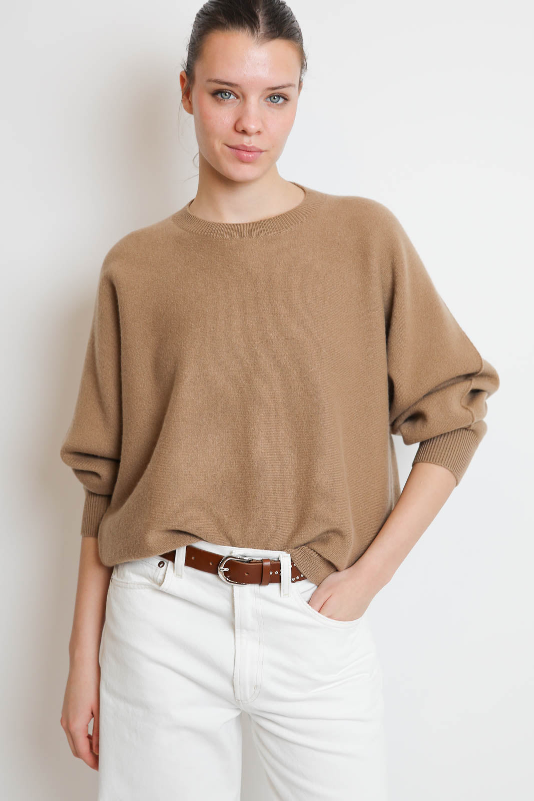 Lisa Yang, Pullover couleur caramel