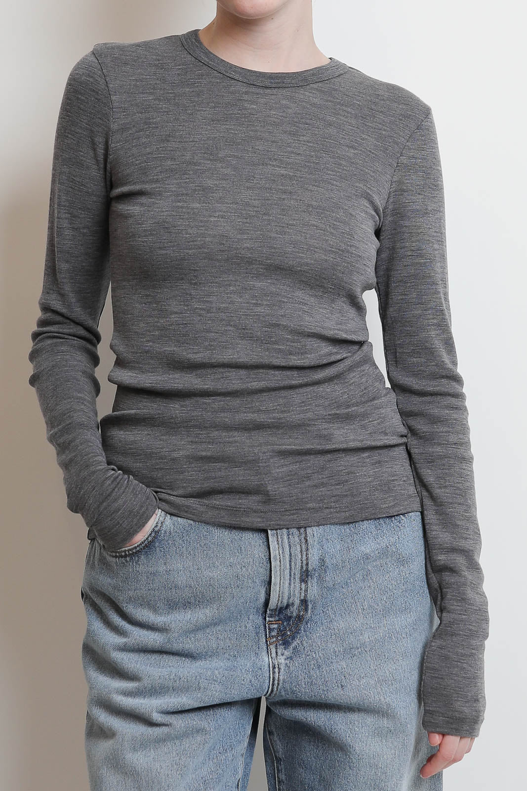 T-shirt à manches longues en mérinos fin, couleur gris moyen chiné