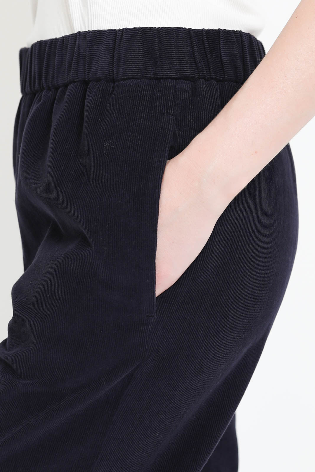 Pomandère, pantalon en velours côtelé marine