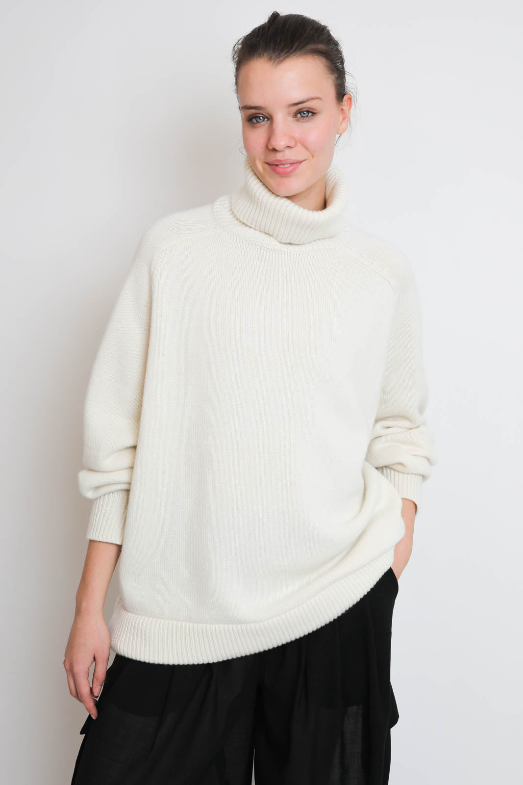 Tibi, Pullover cachemire TNeck Oversized à Ivory