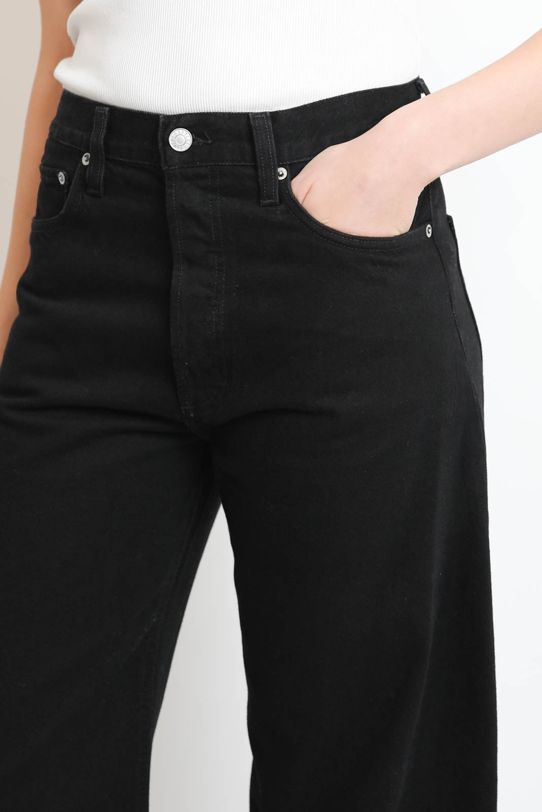 Agolde, jeans Luna piqué dans la couverture