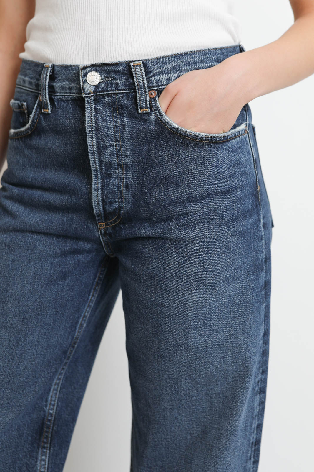 Agolde, Jeans Arc en ondes courtes