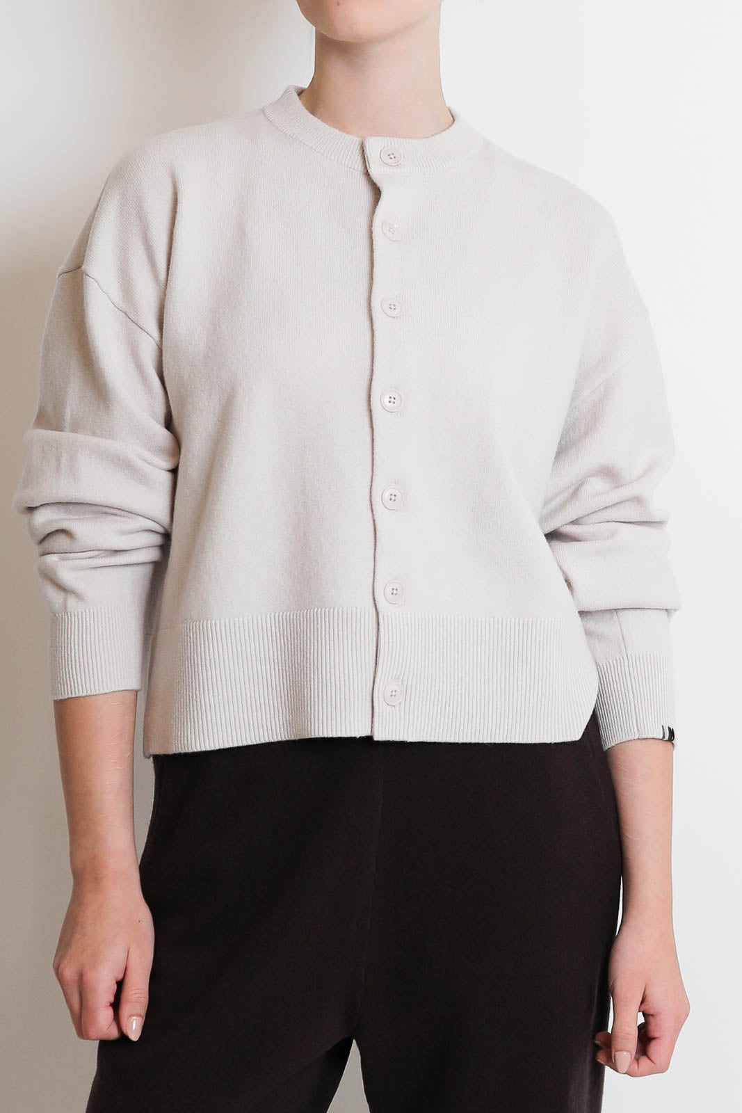 Extreme Cashmere, cardigan Chou en craie