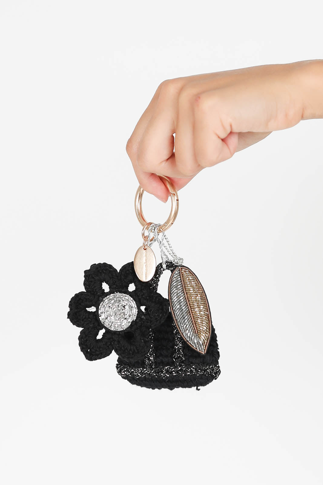 Pendentif Charm Feuille en noir