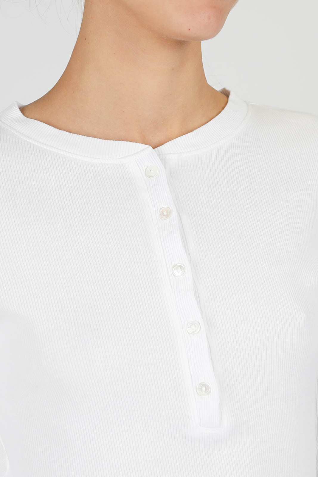 T-shirt à manches longues Jordan Henley en blanc