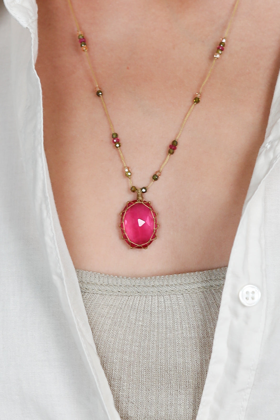 Collier Tibet en verre rose indien